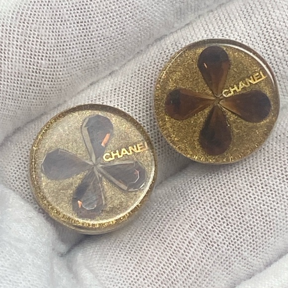 Chanel Vintage Lucite Amber Four Leaf Clip On Earrings - Picture 12 of 16